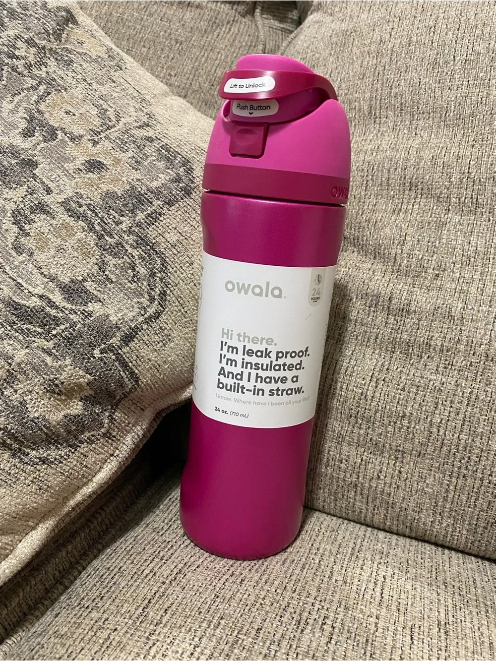 Owala.32.0z Insulated Leak-Proof Water Bottle with Built-In Straw — Magenta Pink